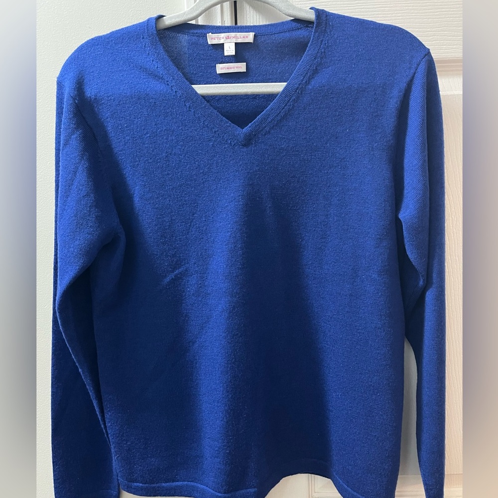 Peter Millar women’s 💯 merino wool v-neck sweater size L.